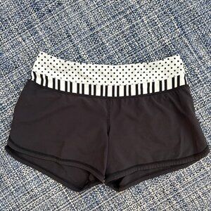 Lululemon Groovy Run Short